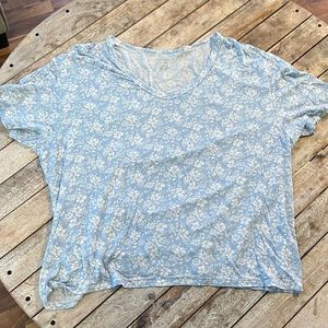 NWOT American Eagle Soft and Sexy Tee